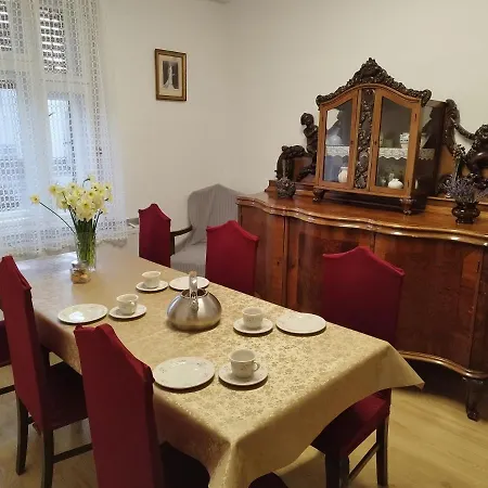 Tartos Szegfu Vendeghaz, Maganszallas * Tazlar