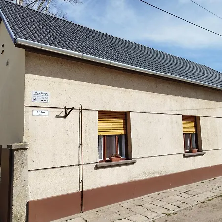Country house Tartos Szegfu Vendeghaz, Maganszallas Tazlar