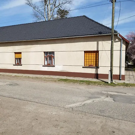 Tartos Szegfu Vendeghaz, Maganszallas *