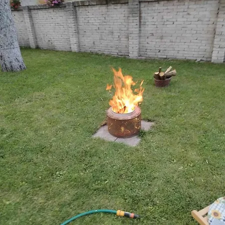 Kır Evi Tartos Szegfu Vendeghaz, Maganszallas *