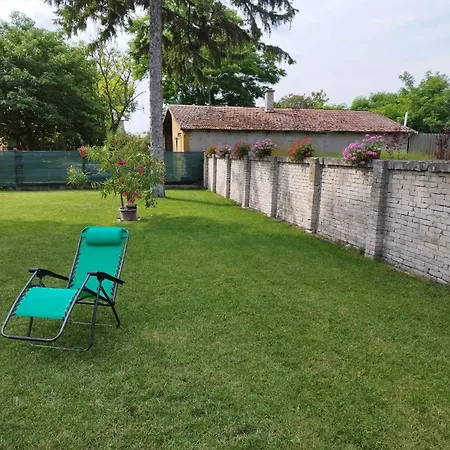 Tartos Szegfu Vendeghaz, Maganszallas