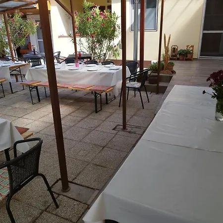 Tartos Szegfu Vendeghaz, Maganszallas * Tazlar