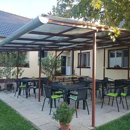 Tartos Szegfu Vendeghaz, Maganszallas Country house *