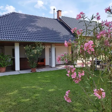 Tartos Szegfu Vendeghaz, Maganszallas Country house