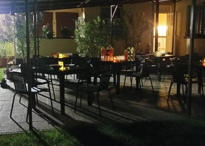 Tartos Szegfu Vendeghaz, Maganszallas