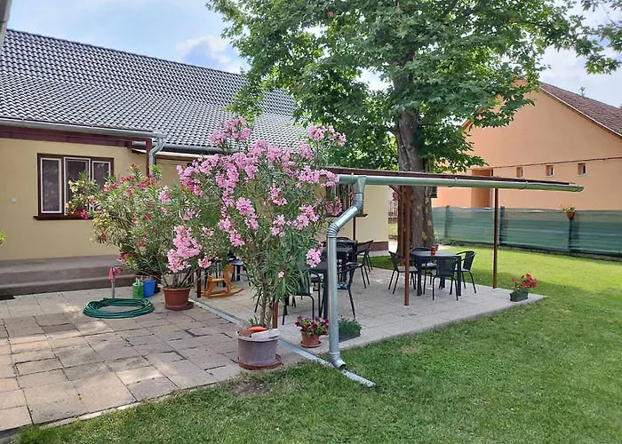 Tartos Szegfu Vendeghaz, Maganszallas Εξοχικό σπίτι Tazlar